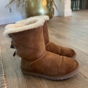 UGG Bailey Bow II Chestnut Suede Fur Boots